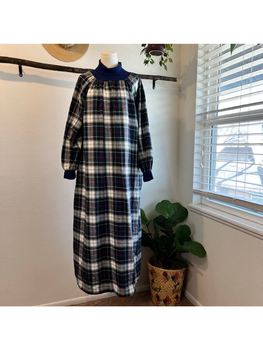 Avantique Vintage 90s Blue Plaid Flannel Long Sleeve Cotton Dress Size Medium